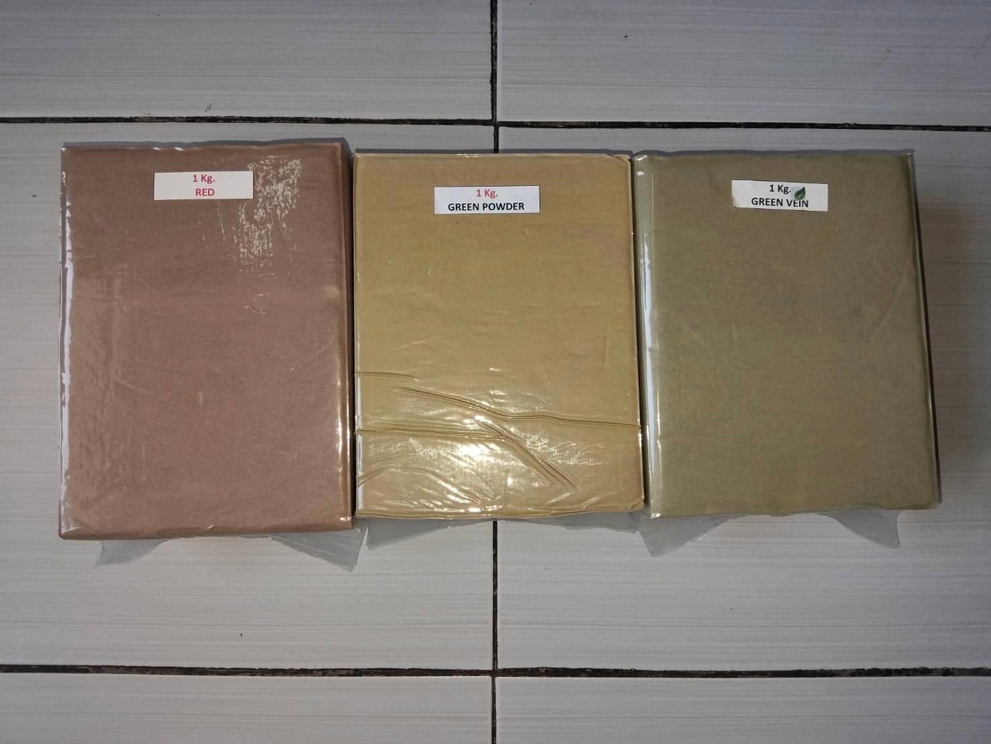 Dried Kratom Leaf Powder